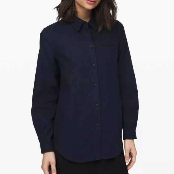 Lululemon women’s navy button down, size 4 🌿 - Picture 1 of 7